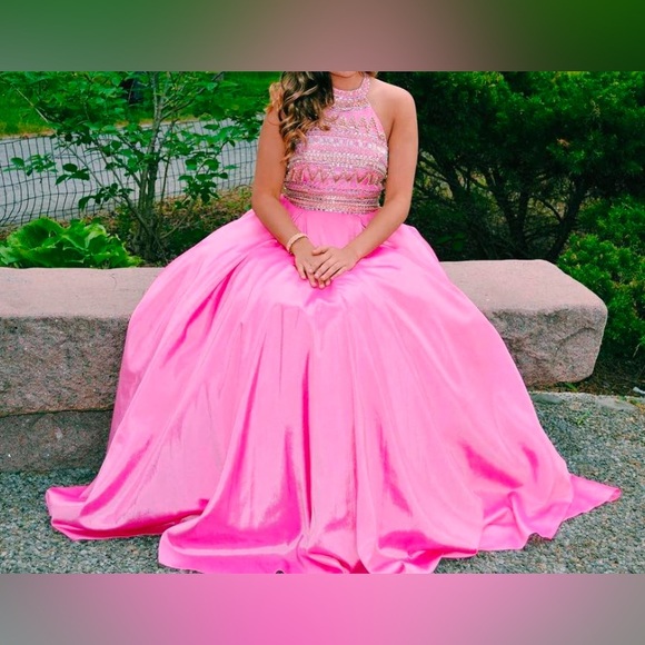 Sherri Hill Prom Dress - Picture 3 of 6